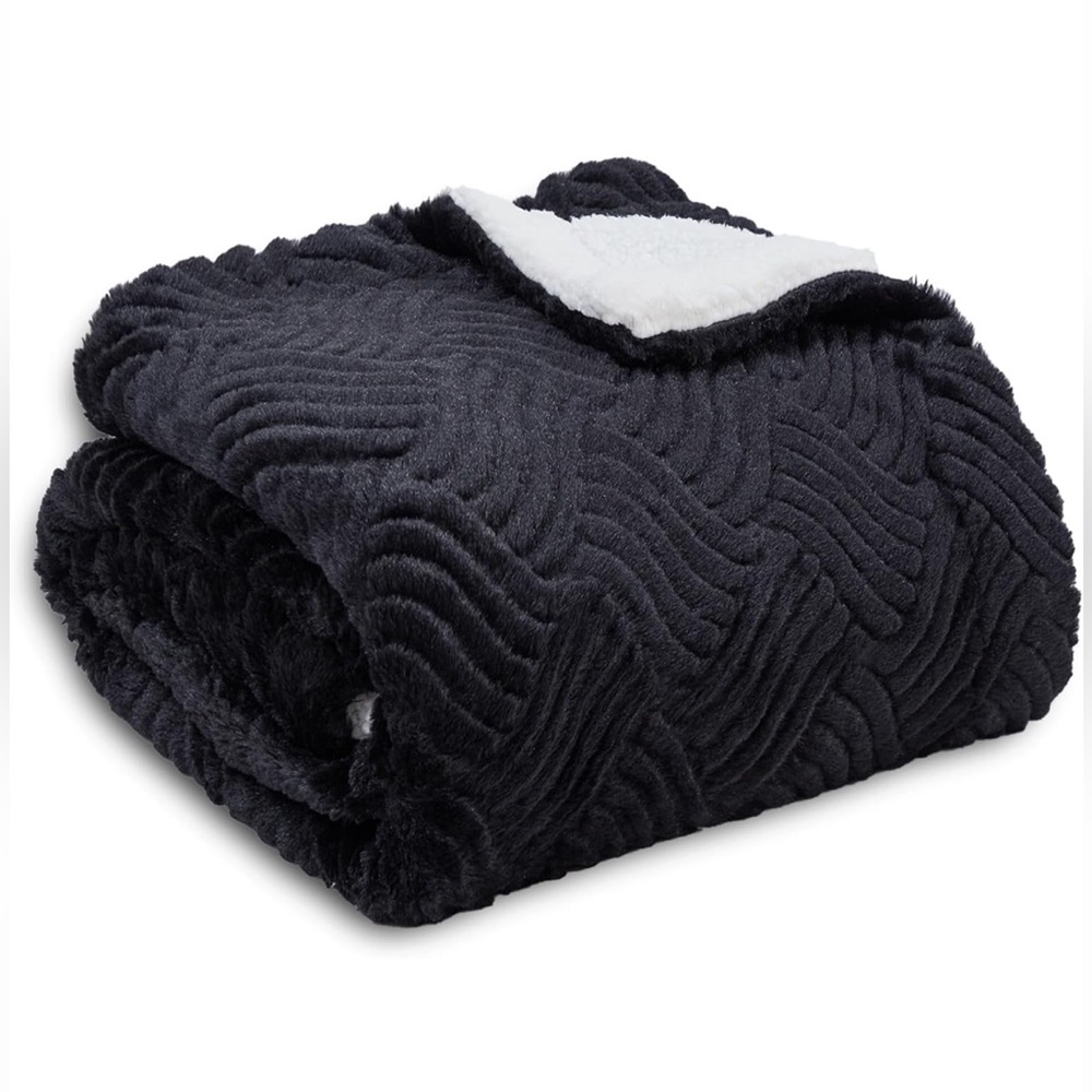 Plush faux fur Sherpa queen Blanket